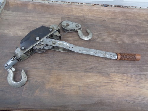 Come Along Winch w/ Two Hooks