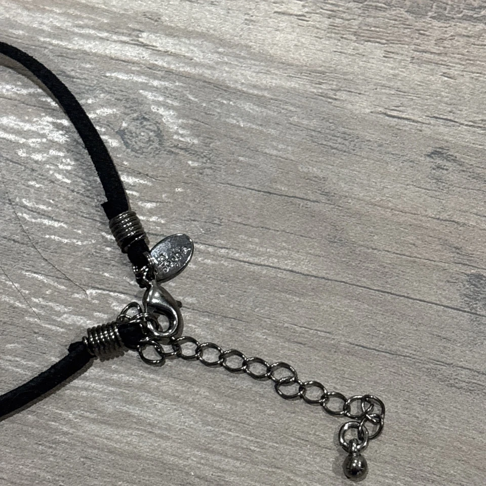 Collar Colgante Círculo Hematita "Infinito" LIA SOPHIA con Estrás Transparente Foto 4 de 4