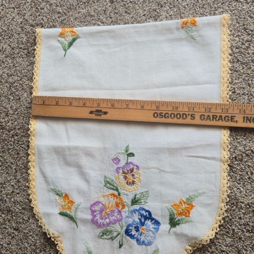 Vintage Hand-Embroidered Floral Table Runner Lace Trim Cotton Rectangle linens - Picture 9 of 11