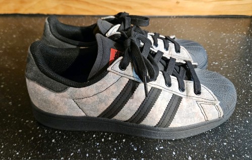 Gebrauchte 6,5 Kinder Adidas Originals Superstar, washed florals, schwarz, rot, FX5931 - Bild 3 von 8