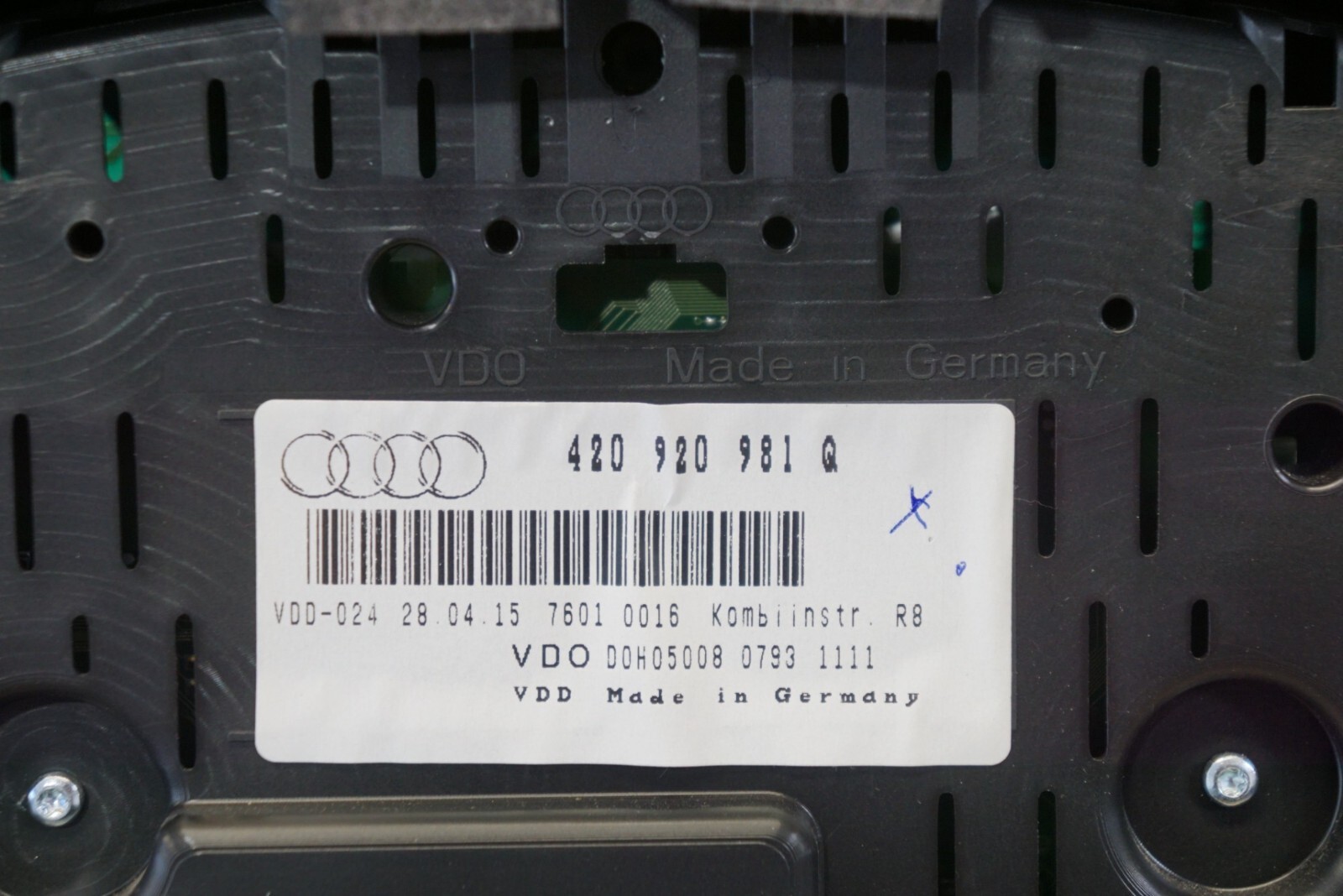 2013 - 2015 AUDI R8 V8 4.2L FRONT SPEEDOMETER INSTRUMENT CLUSTER OEM 420920981Q