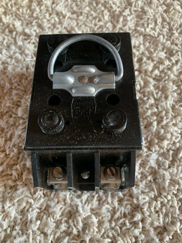 NOS GENERAL SWITCH CORP 30AMP 120/240V FUSE BLOCK AND PULLOUT CAT NO 603 - Picture 2 of 11