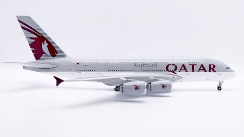 Qatar Airways Airbus A380 A7-APG JC Wings XX20200 Scale 1:200 - Picture 2 of 2