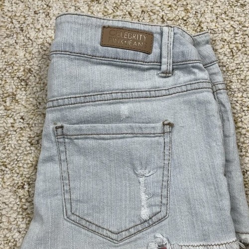 Celebrity Pink Women's Distressed Cutoff Jean Shorts sz 5 (29 x 2) - Picture 24 of 24