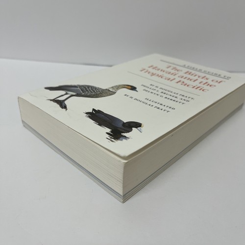 A Field Guide to the Birds of Hawaii and the Tropical Pacific H. Douglass Pratt - Picture 4 of 11