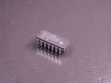 CD54HC4075F3A Texas Instruments High Speed CMOS Logic OR Gate 14 Pin CDIP NOS