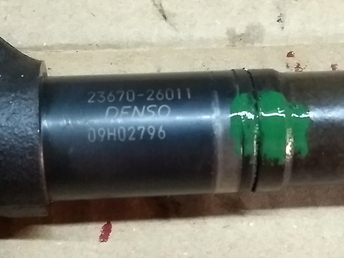 LEXUS IS220 TOYOTA 2.2 DIESEL INJECTOR DENSO 23670-26020 23670-26011 - Picture 3 of 3