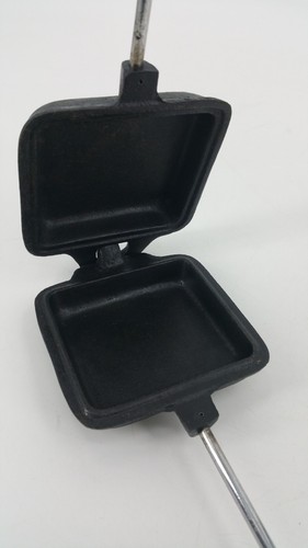 Camp Chef 27" Solid Cast Pie Iron Square Pudgy Pie Maker Sandwich Fire Cooker - Picture 4 of 14
