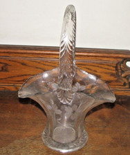Duncan  Miller Pressed Glass 12" Clear Etched Flower Bride's Basket Vase Vin.