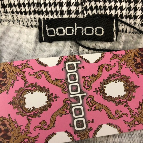 Boohoo Damenshorts Größe US 6 Houndstooth Muster Radsportshorts elastische Taille - Bild 2 von 6