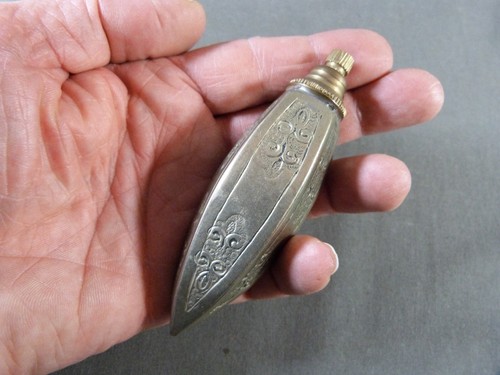 Ancien Flacon à Khôl, à tabac ou à parfum en argent Berbère début 20e siècle - Picture 6 of 6