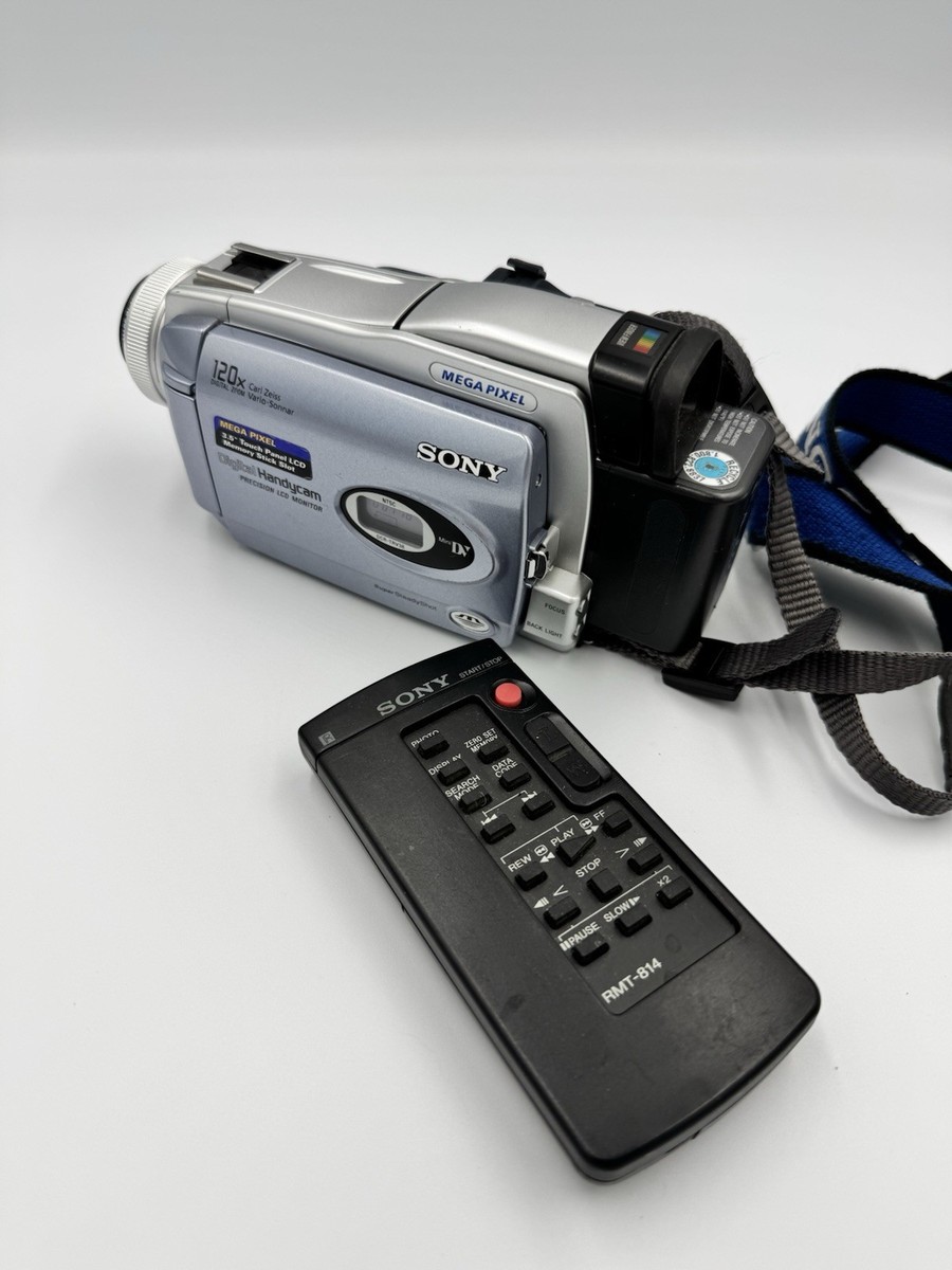 SONY Mega Pixel Digital Handy Cam & VCR : 120X Zoom : Bag