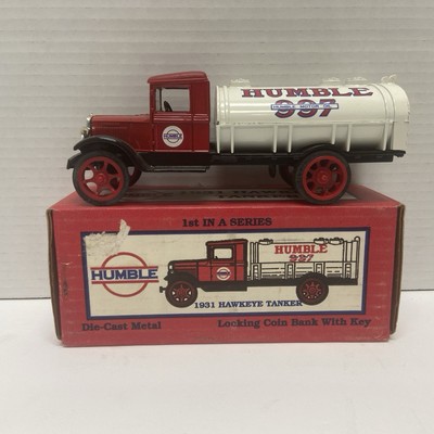 VINTAGE 1992 ERTL USA Diecast 1931 HAWKEYE HUMBLE OIL TANKER BANK EXXON #0582