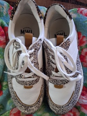 Made well tennis shoes