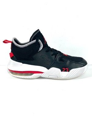Nike Air Jordan Stay Loyal 2 Sneaker, Schwarz/Rot, Junior 5,5 UK, 6 US, 38,5 EU.