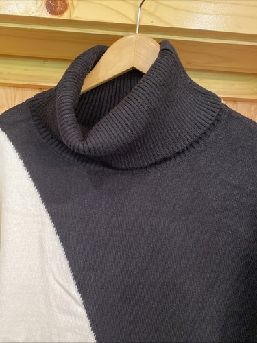 NWT Ellen Tracy Womens M Black White Sweater Color Block Soft Cowl Art - Picture 2 of 9