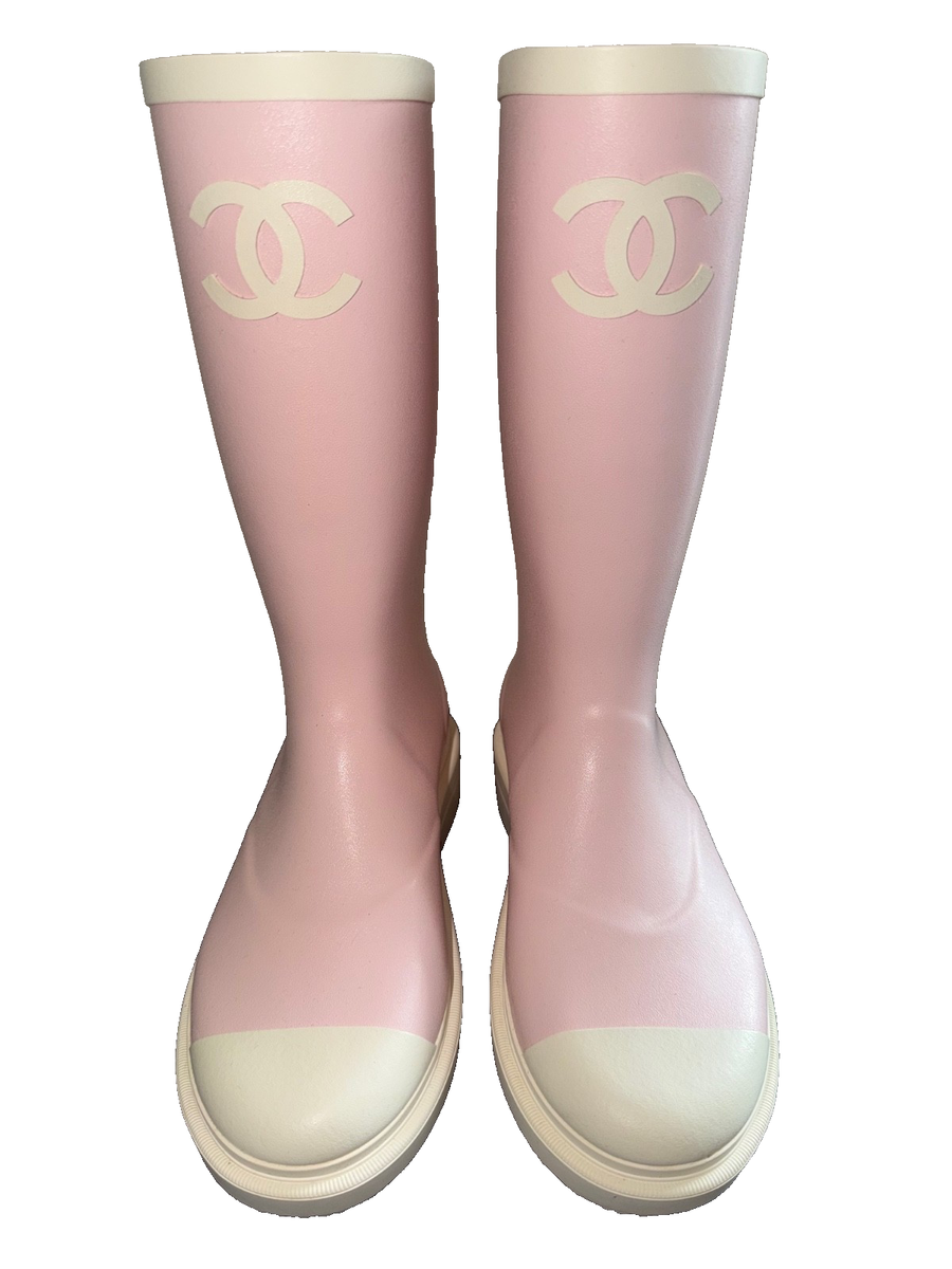 Chanel 26C Rose Pink White Caoutchouc CC Logo High Pull On Rubber