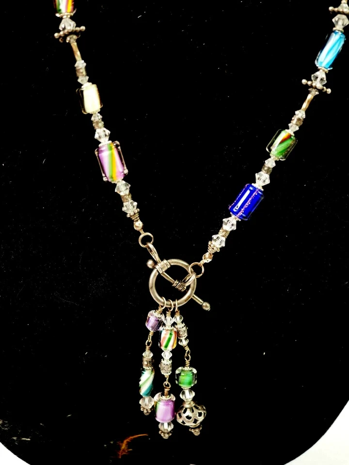 Elegante collar de cristal de Swarovski y vidrio artístico de 30" Foto 2 de 4