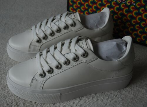 Zapatillas deportivas KURT GEIGER CRISTAL CUPSOLE BLANCAS 100 % CUERO PRECIO DE VENTA SUGERIDO POR EL FABRICANTE £169 NUEVAS EN CAJA - Imagen 2 de 8