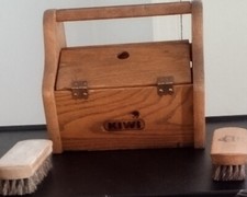 KIWI SHOE SHINE BOX with 2 BRUSHES VERY NICE ORIGINAL VINTAGE W/ FOOTREST