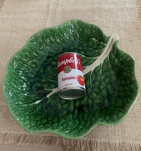 MADE IN PORTUGAL MAJOLICA GREEN CABBAGE LEAF LARGE 12 3/4" SERVING BOWL - Picture 9 of 10