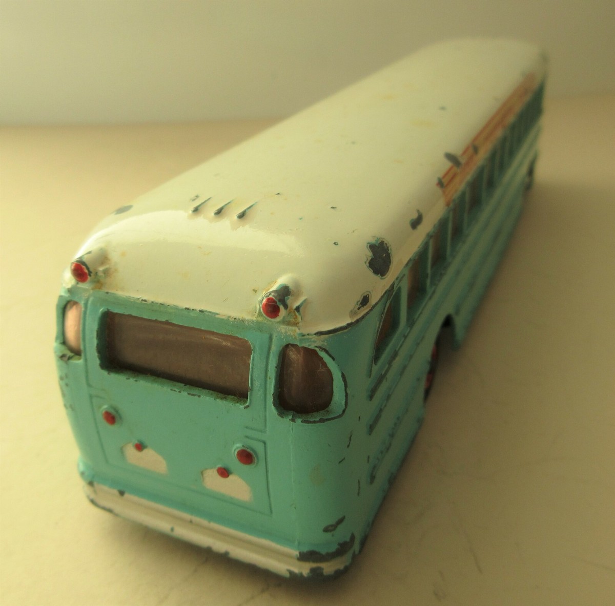Autobus Wayne Dinky Tours Continental 953 - Miniature 1/43 Neo Scale Models, Résine