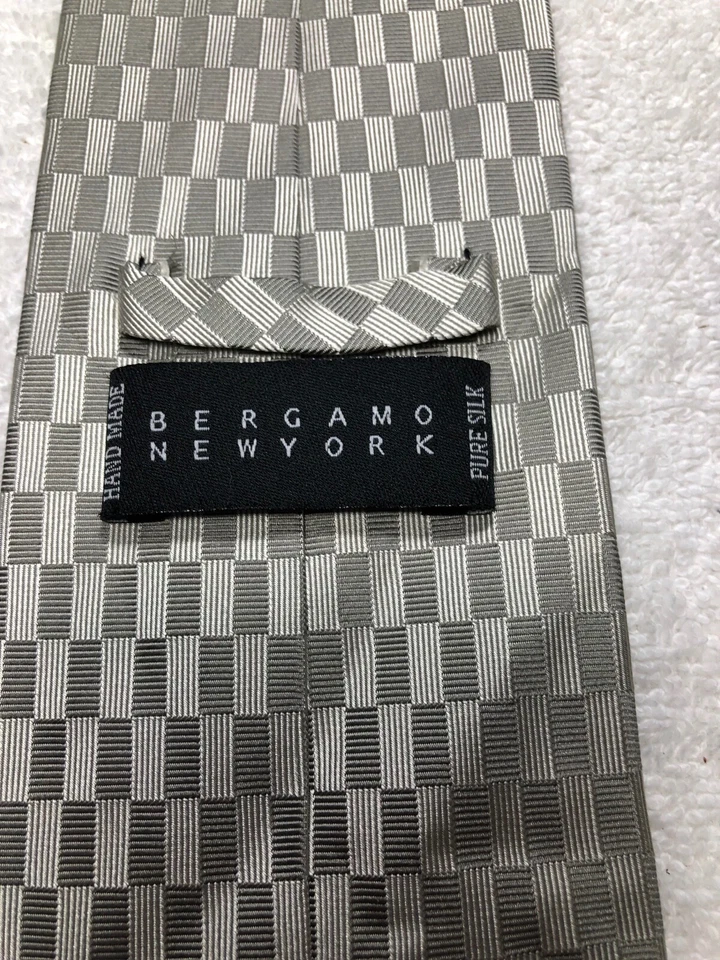 BERGAMO CORBATA HOMBRE GRIS CLARO Y BLANCO 4 X 61 Foto 4 de 4
