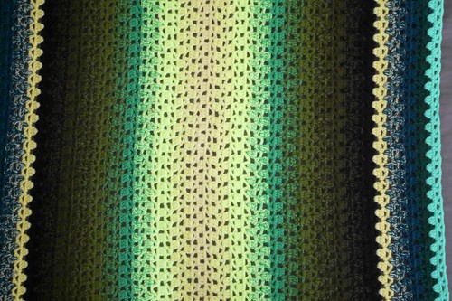 3 Häkeldecken Handarbeit (2 kleine 62 x 145 cm, 1 große 140 x 190 cm), neuwertig - Bild 4 von 5