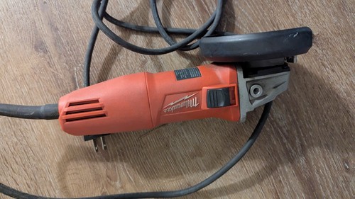 Milwaukee 6130-33 120V Angle Grinder - Picture 2 of 6