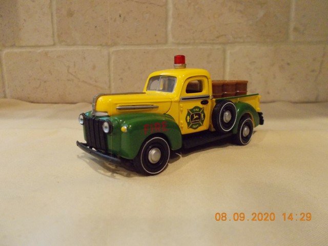 john deere pickup truck toy