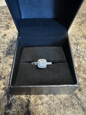 Kay Jewelers White Gold Engagement Ring 1/2 ct  two Princess & Round-Cut 14 k  