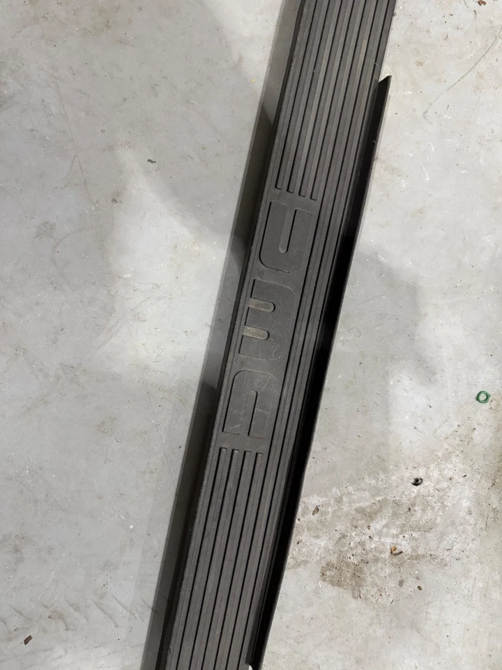 Alféizar de puerta lateral de pasajero Delorean Foto 2 de 3