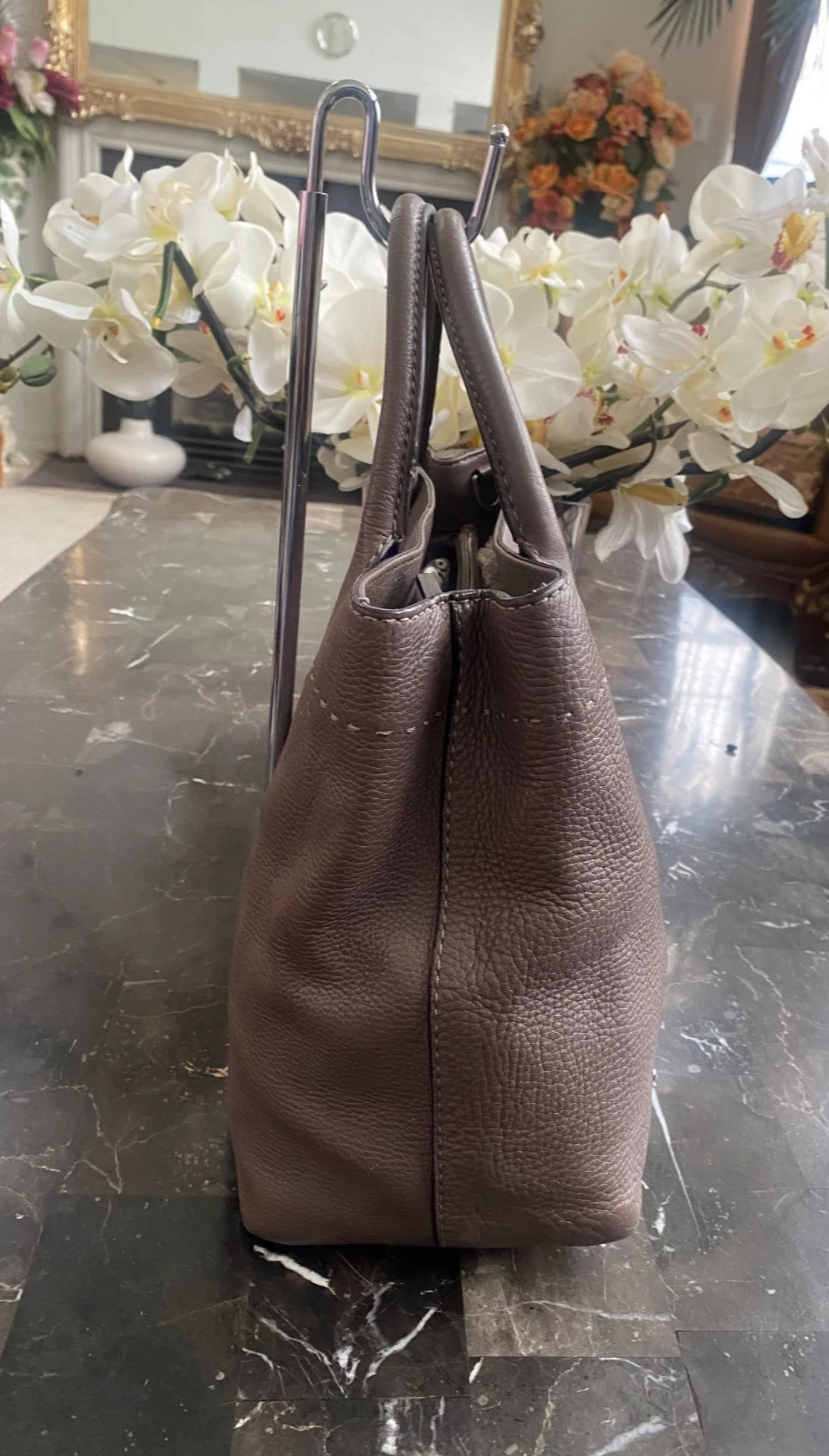 Borsa a tracolla Tory Burch McGraw in pelle grigia con triplo scomparto in pelle usata in ottime condizioni! $398