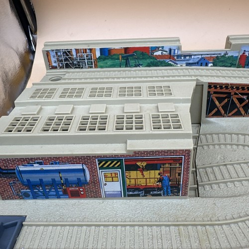 Vintage Mattel Hot Wheels Sto and Go Railroad Freight Yard Playset 1983 - Picture 2 of 24