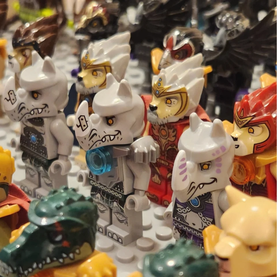 Bulk Lego Chima Minifig Lot of 10X Mystery Chima Minifigures Lion Warriors Lot - Image 3 of 4