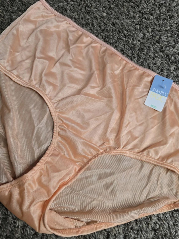 Nuevo con etiquetas Bragas De Colección Simply Basic Nylon Melocotón Sissy Panty Talla 10 Foto 2 de 4