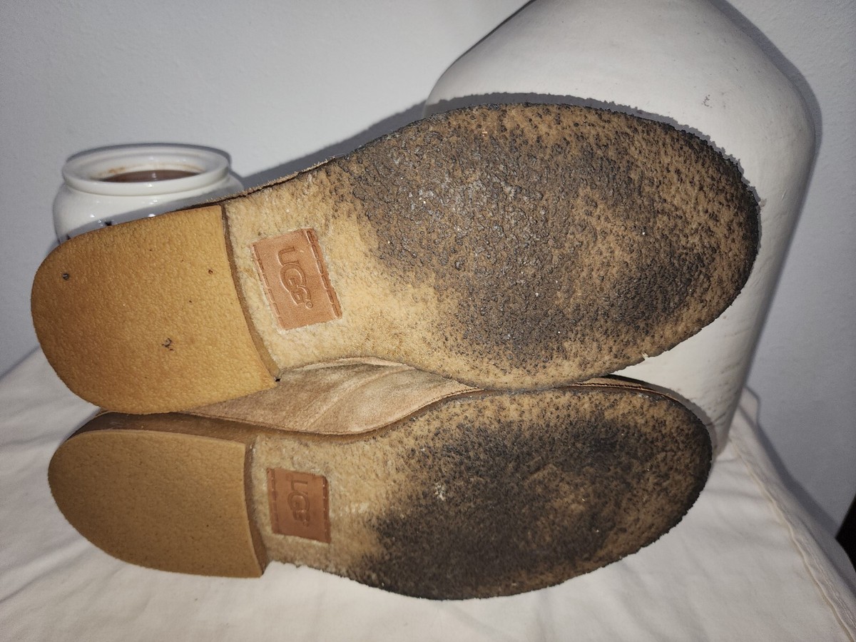 Ugg Waterproof Suede Lace Up Tan Boot Sz 11 Men display picture 1