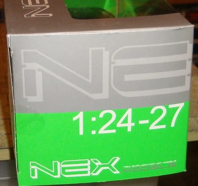 BUGATTI CHIRON CLASSIC CAR - 2017 - BLUE - 1:24 - BOXED - NEX MODELS - Image 3 of 3