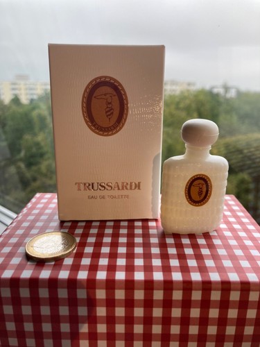 Trussardi Donna, 5 ml, Miniatur mit Box, Vintage, Top Zustand - Bild 2 von 2