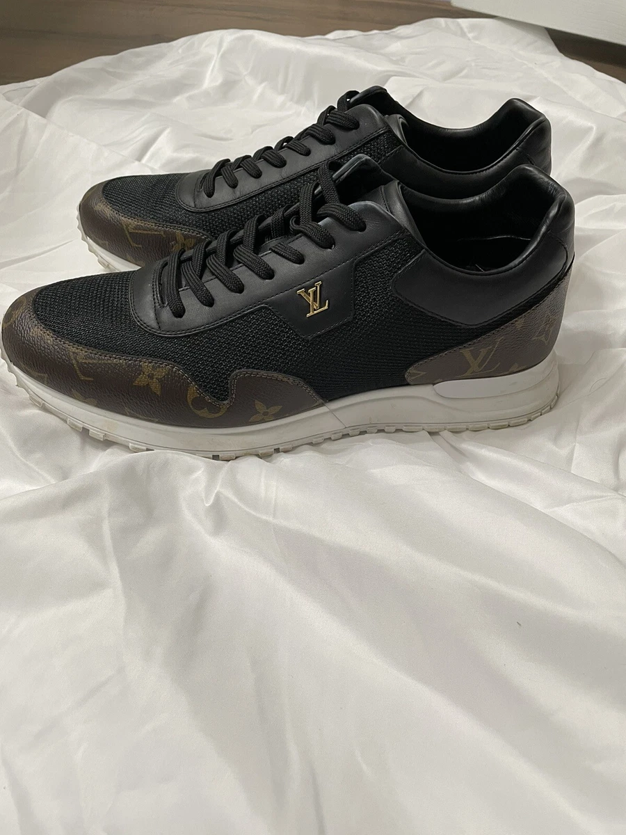 Louis vuitton men tennis shoes Size 10.5