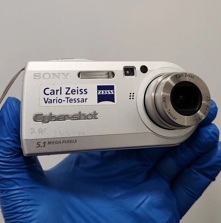 Sony Cybershot DSC-P100 5.1 MP Compact Digital Camera Silver Tested With Sd Card