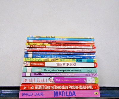 16 ROALD DAHL # TRADE PB CHAPTER BOOK WITCHES DANNY GIANT PEACH CHOCOLATE BILLY