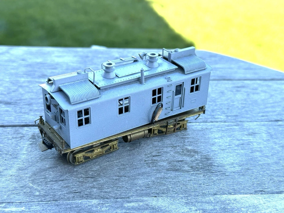 Vintage Brass Metal DS-1 Electric Boxcab Locomotive For Repair (No Box) - Image 4 of 4