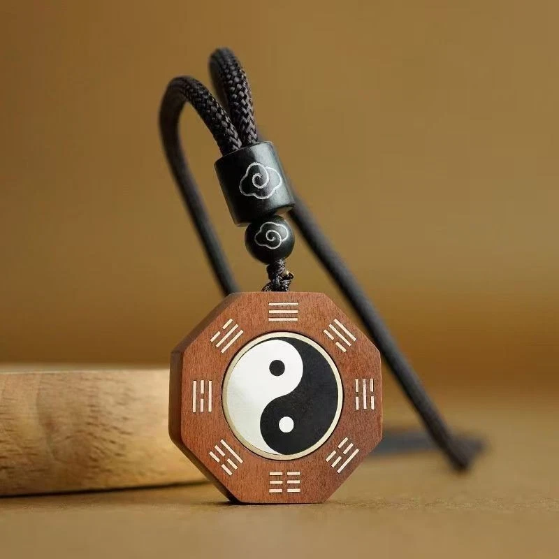 手工制作闪电枣木吊坠镶嵌镀银太极拳巴瓜 — 第 2/3 张图片