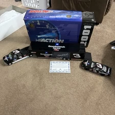 Brookfield Collectors Guild Dale Earnhardt Stock Car Crew Cab and Show Trailer