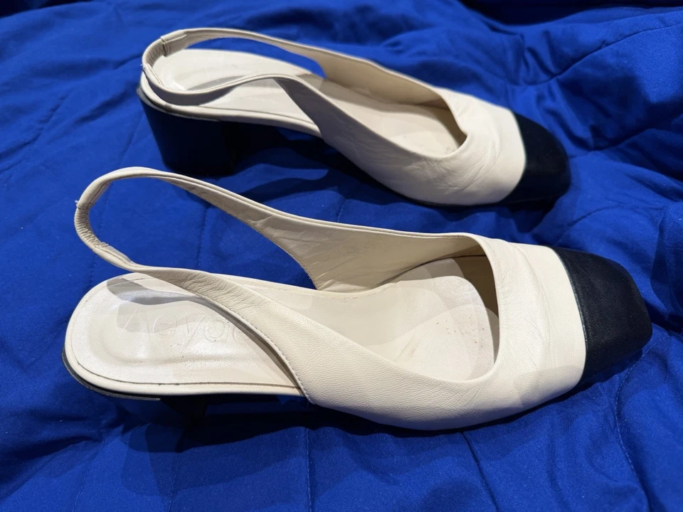 Zapatos de salón Aeyde de cuero con cordones para mujer punta cuadrada crema EU 40 US 10 Italia Foto 2 de 4