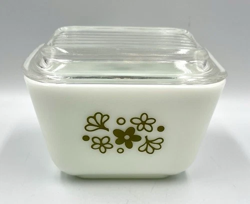 Vtg Pyrex Crazy Daisy Refrigerator Dish w/Lid 1 1/2 Cup White & Green 501B/C EX