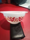 pyrex friendship pattern mixing bowl with Cinderella handles