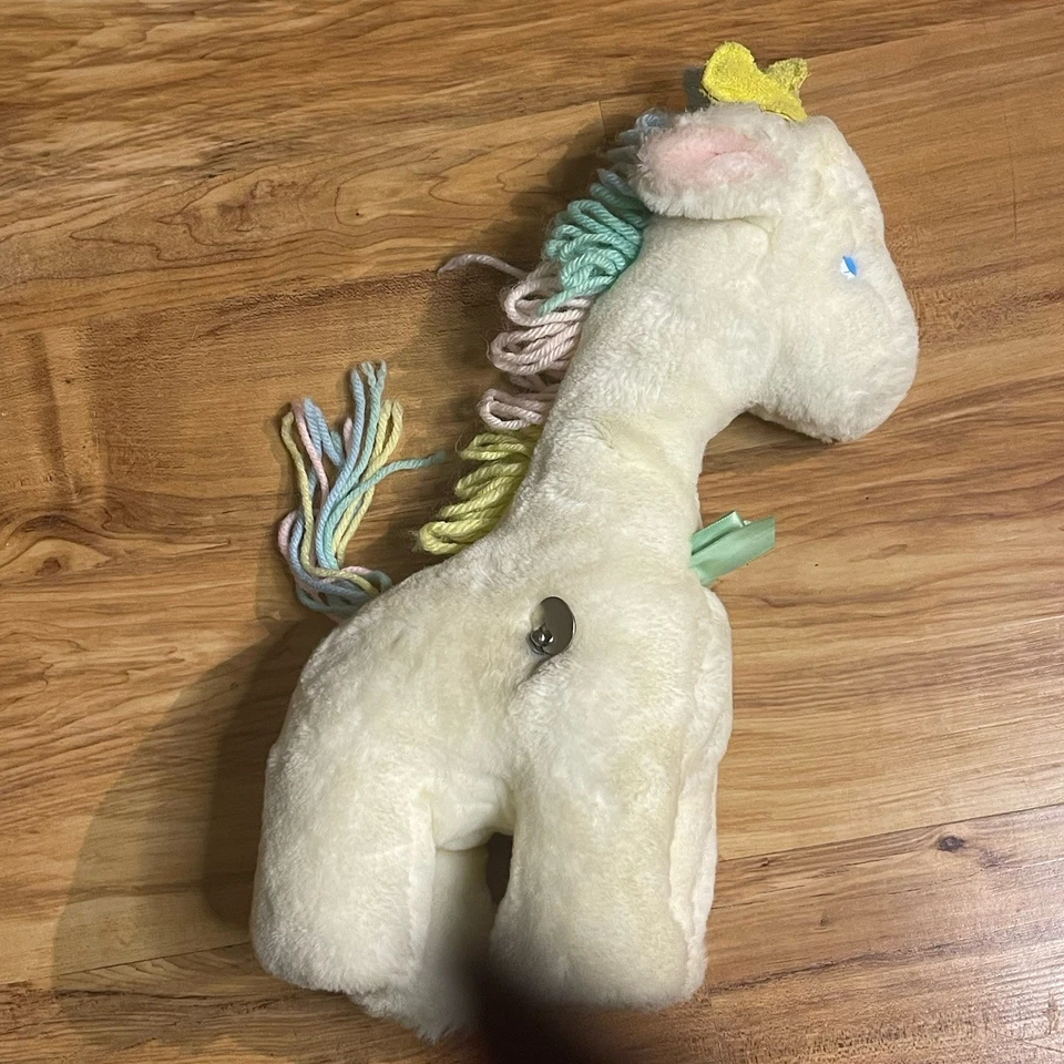 De colección Jirafa Edén Movimiento Musical Cuerda 12" Peluche Pastel Hilo Funciona Foto 2 de 4