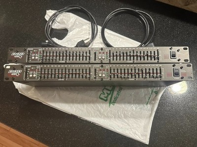 Pair DOD 430QX Stereo Dual 15 Band Graphic Equalizer, Rack Mount Audio EQ effect